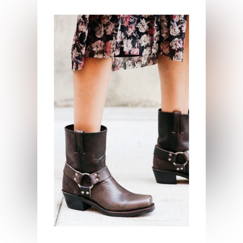 Frye • Harness 8R boots short brown leather moto heeled square toe western